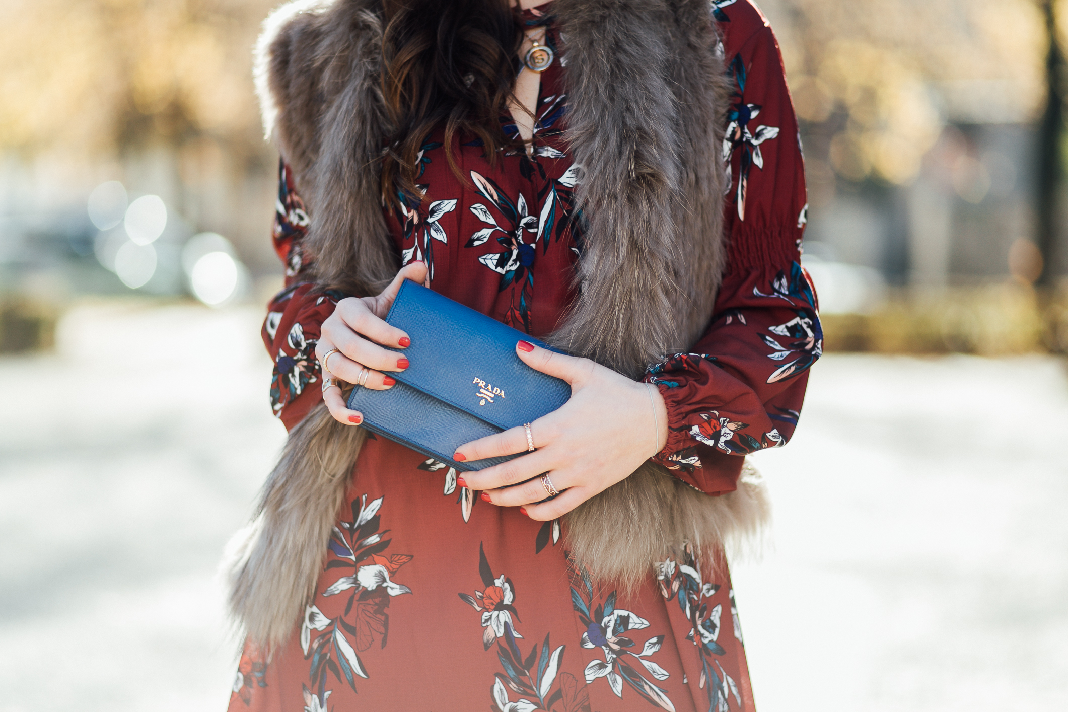 Prada-tasche-blau-outfit-inspiration-fashion-blogger