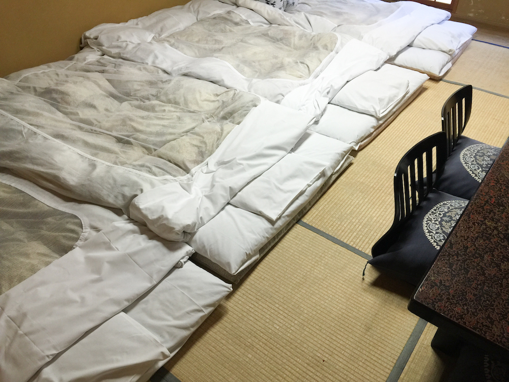 futon-bed-travel-guide-japan