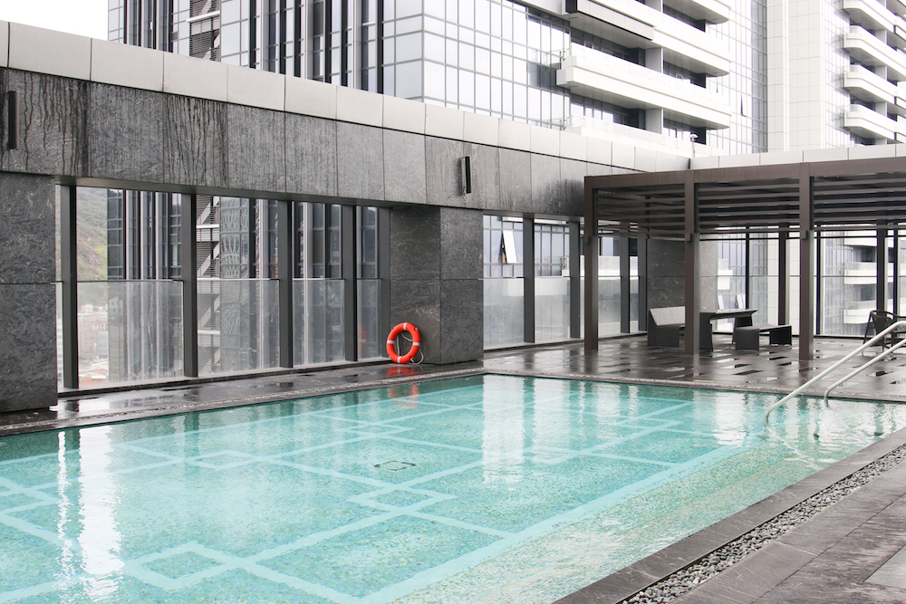 luxury-outdoor-swimming-pool-marriott-hotel-taipei