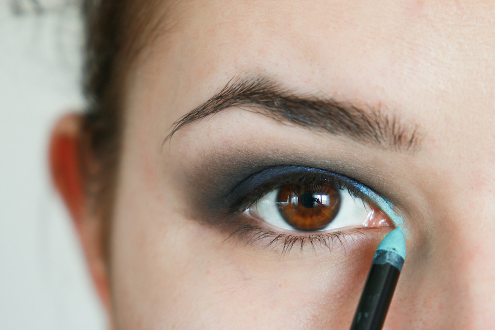 smokey-eyes-makeup-tutorial-step-by-step
