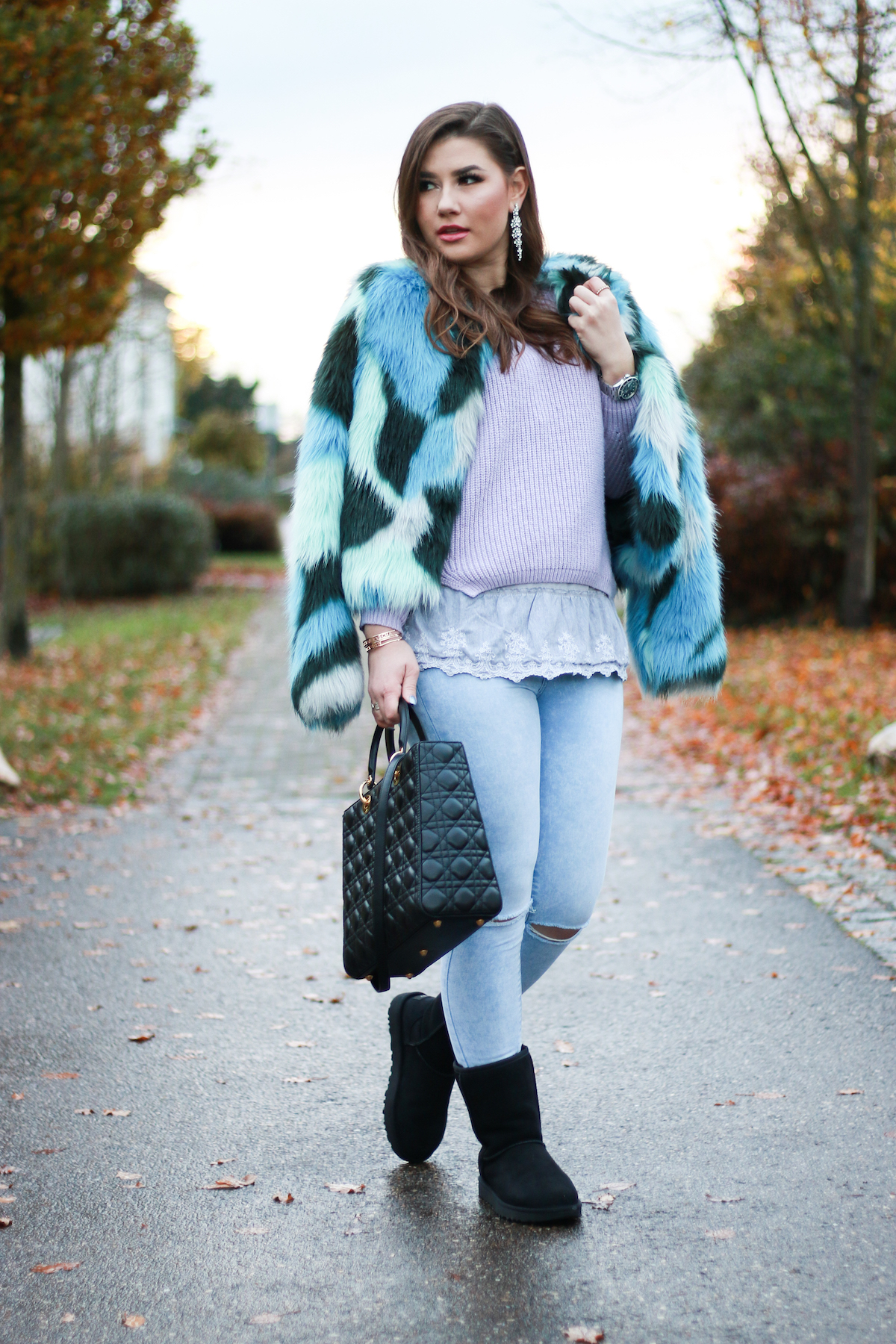 sara-bow-fashion-blogger-ugg-boots-outfit-schwarz