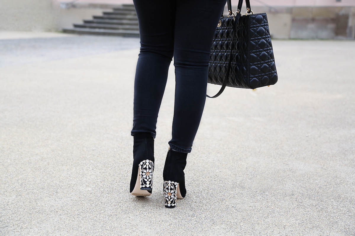 dolce-gabbana-embellished-ankle-boots-outfit-fashion-blogger