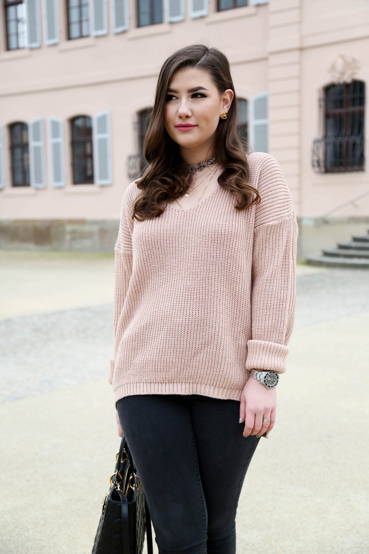 outfit-oversize-pullover-rosa